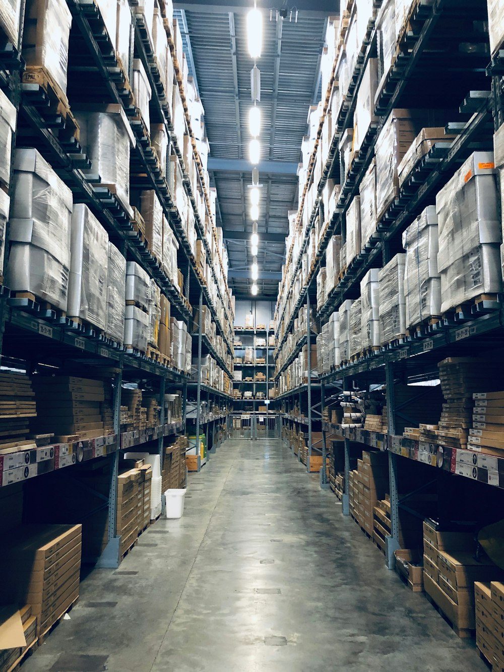 Warehouse storage racks